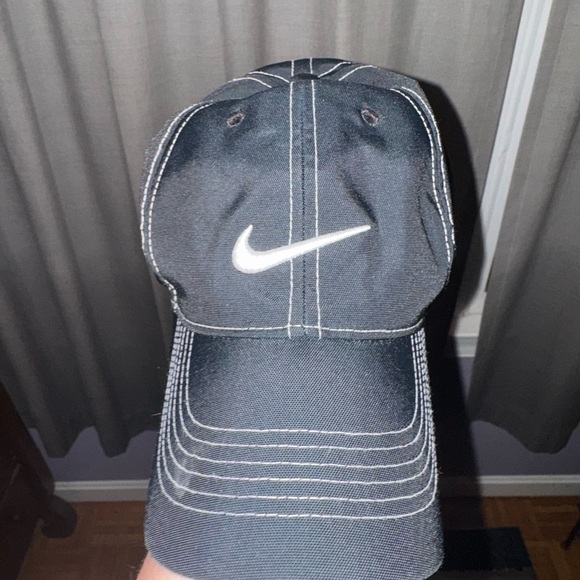 Nike Heritage86 Dri-FIT Cap in Black - Picture 1 of 3